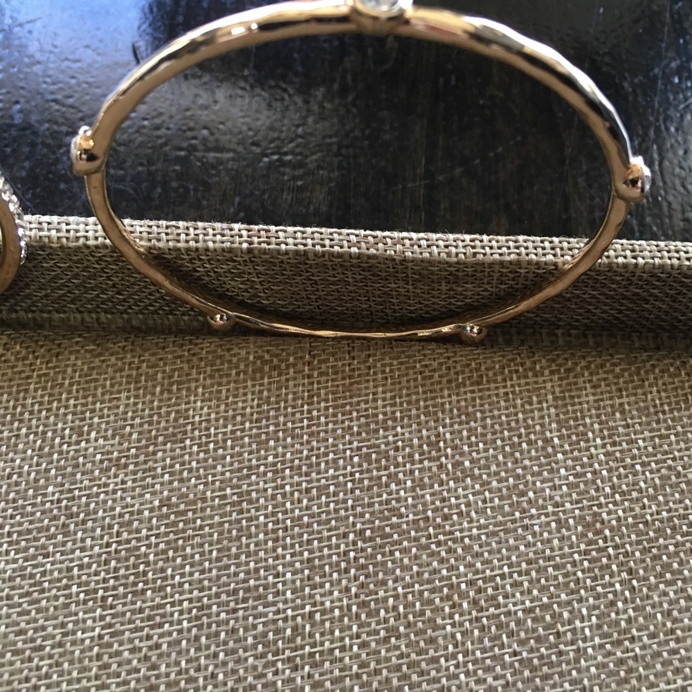 Bracelets - Picture 4 of 7